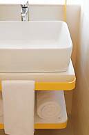 Bloom Hotel - Karol Bagh