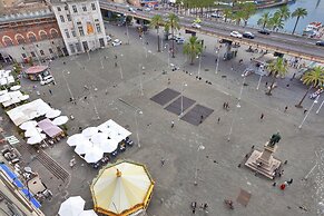 Chic Modern Lofts by Wonderful Italy