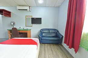 OYO 90846 Hotel Akasia