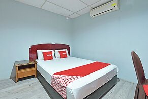 OYO 90846 Hotel Akasia