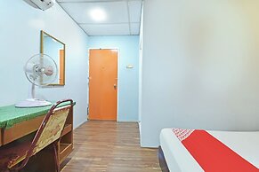 OYO 90846 Hotel Akasia