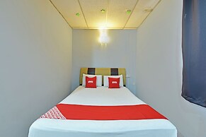 OYO 90846 Hotel Akasia