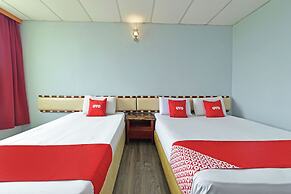 OYO 90846 Hotel Akasia