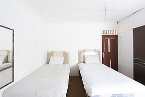OYO 92865 Guest House Pandita