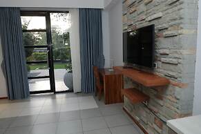 Villa Alpha International Hotel