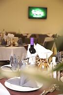 Villa Alpha International Hotel