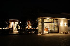 Villa Alpha International Hotel