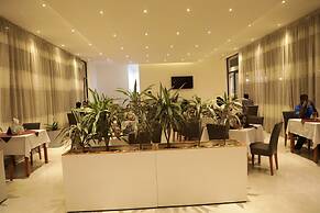 Villa Alpha International Hotel