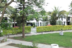 Villa Alpha International Hotel