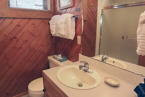 Sunnyside Knoll: 9 1 Bedroom Cabin