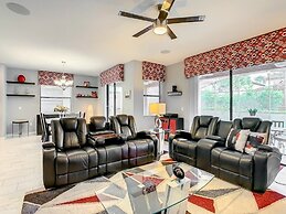 Paradise Away From The Parks At Solterra 6 Bedroom Home