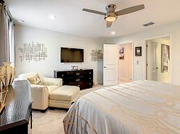 Paradise Away From The Parks At Solterra 6 Bedroom Home