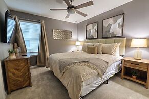 Luxury On Lilac Way - 10 Bed Windsor Island Home 10 Bedroom Home