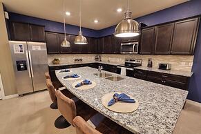 Luxury On Lilac Way - 10 Bed Windsor Island Home 10 Bedroom Home