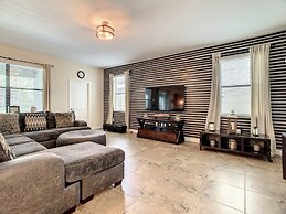 Champions Gate Oasis - 7 Bed - Private Pool 7 Bedroom Home