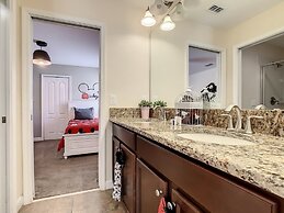 Champions Gate Oasis - 7 Bed - Private Pool 7 Bedroom Home