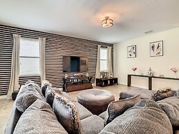 Champions Gate Oasis - 7 Bed - Private Pool 7 Bedroom Home