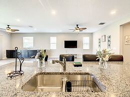 New! Luxury @ Championsgate! 3 Bedroom Home