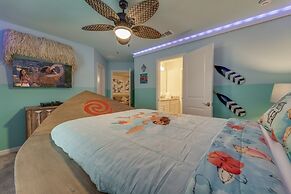 Living Large On Lelani 10 Bedroom Home