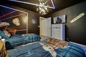 Living Large On Lelani 10 Bedroom Home