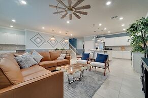 Living Large On Lelani 10 Bedroom Home