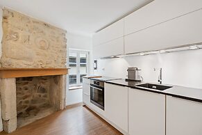 Modern Apt Old Town w Panoramic View ID4