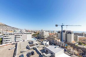 Chic & Sophisticated 1BD Apartment - Sea Point