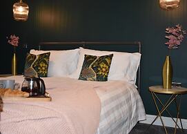 Luxury 2-bed Barn Conversion in Llansteffan