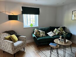 Luxury 2-bed Barn Conversion in Llansteffan