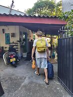 Happy hammocks, Weligama