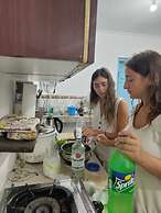 Happy hammocks, Weligama