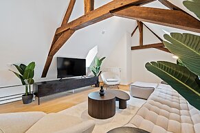 Escape to Clausen Stylish ApartmentID212