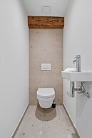 Escape to Clausen Stylish ApartmentID212