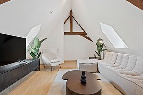 Escape to Clausen Stylish ApartmentID212
