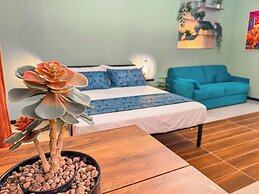 The Quarters Naples Apartment