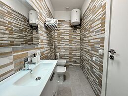 The Quarters Naples Apartment