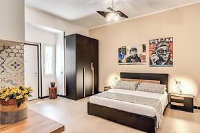 The Quarters Naples Apartment