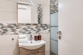 The Quarters Naples Apartment