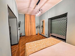 The Quarters Naples Apartment
