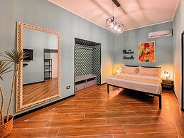 The Quarters Naples Apartment