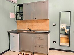 The Quarters Naples Apartment