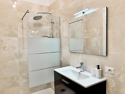 The Quarters Naples Apartment