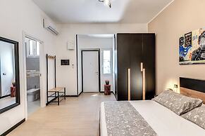 The Quarters Naples Apartment