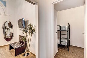 The Quarters Naples Apartment