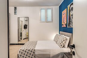 The Quarters Naples Apartment