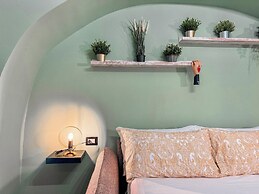 The Quarters Naples Apartment