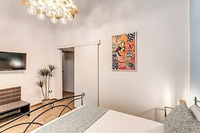 The Quarters Naples Apartment