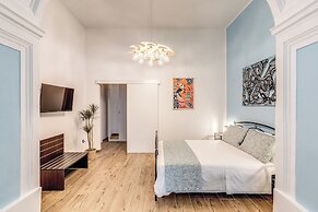 The Quarters Naples Apartment