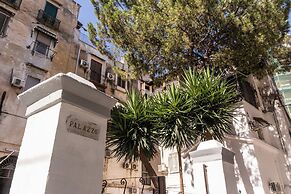 The Quarters Naples Apartment