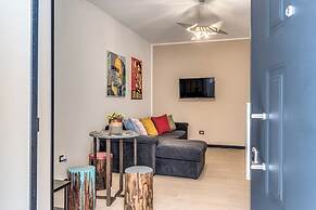 The Quarters Naples Apartment